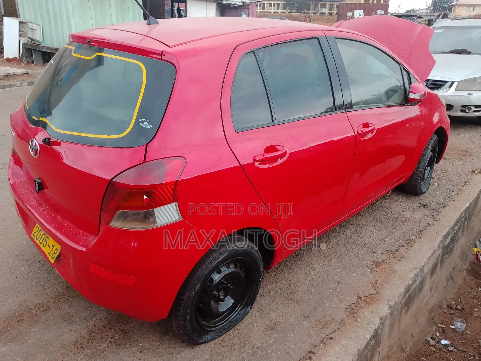 Toyota Vitz 2010 Red