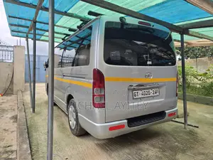 Toyota HiAce 2008 Silver