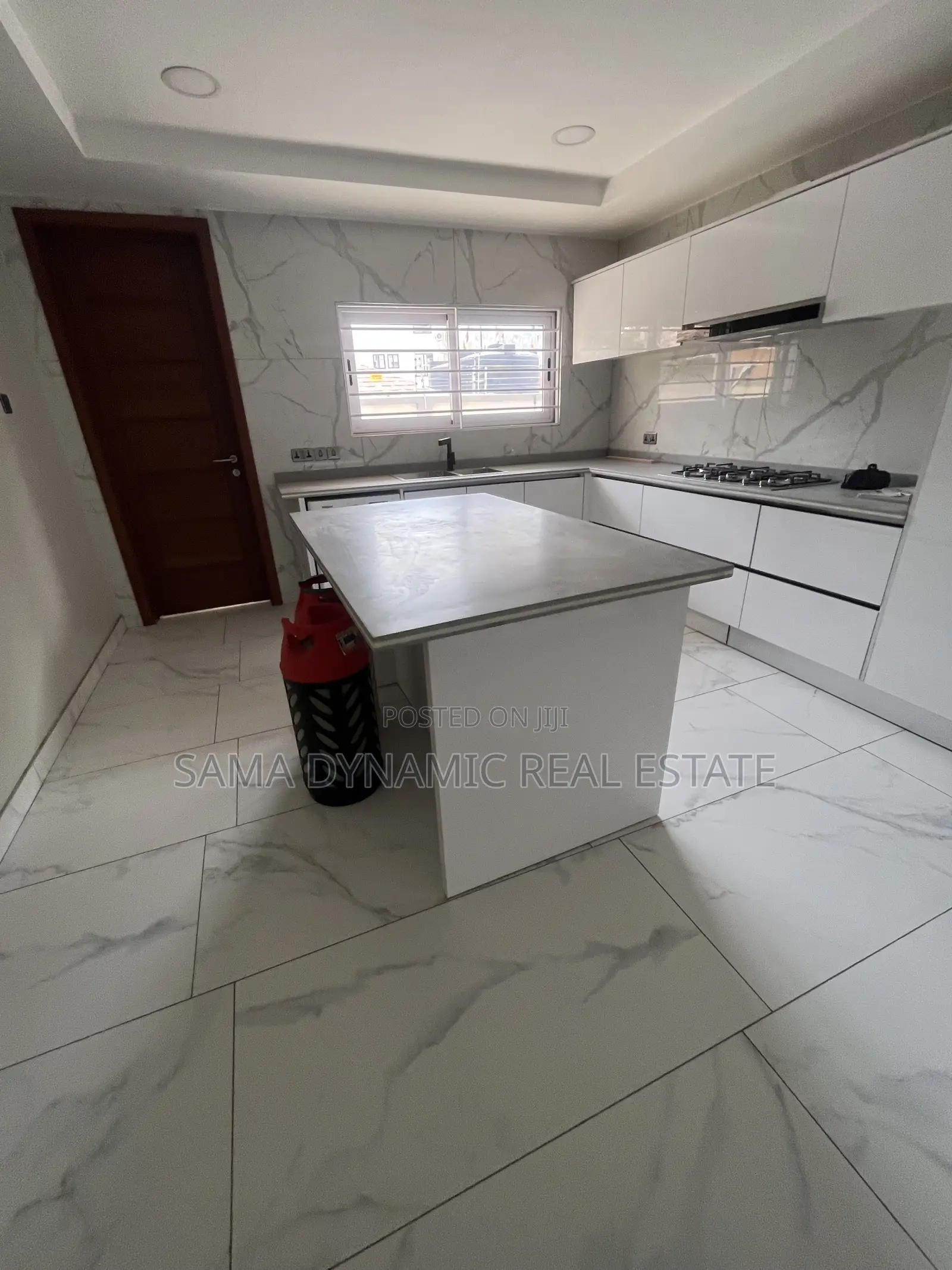 4bdrm House in Roundabout, Tseaddo for sale