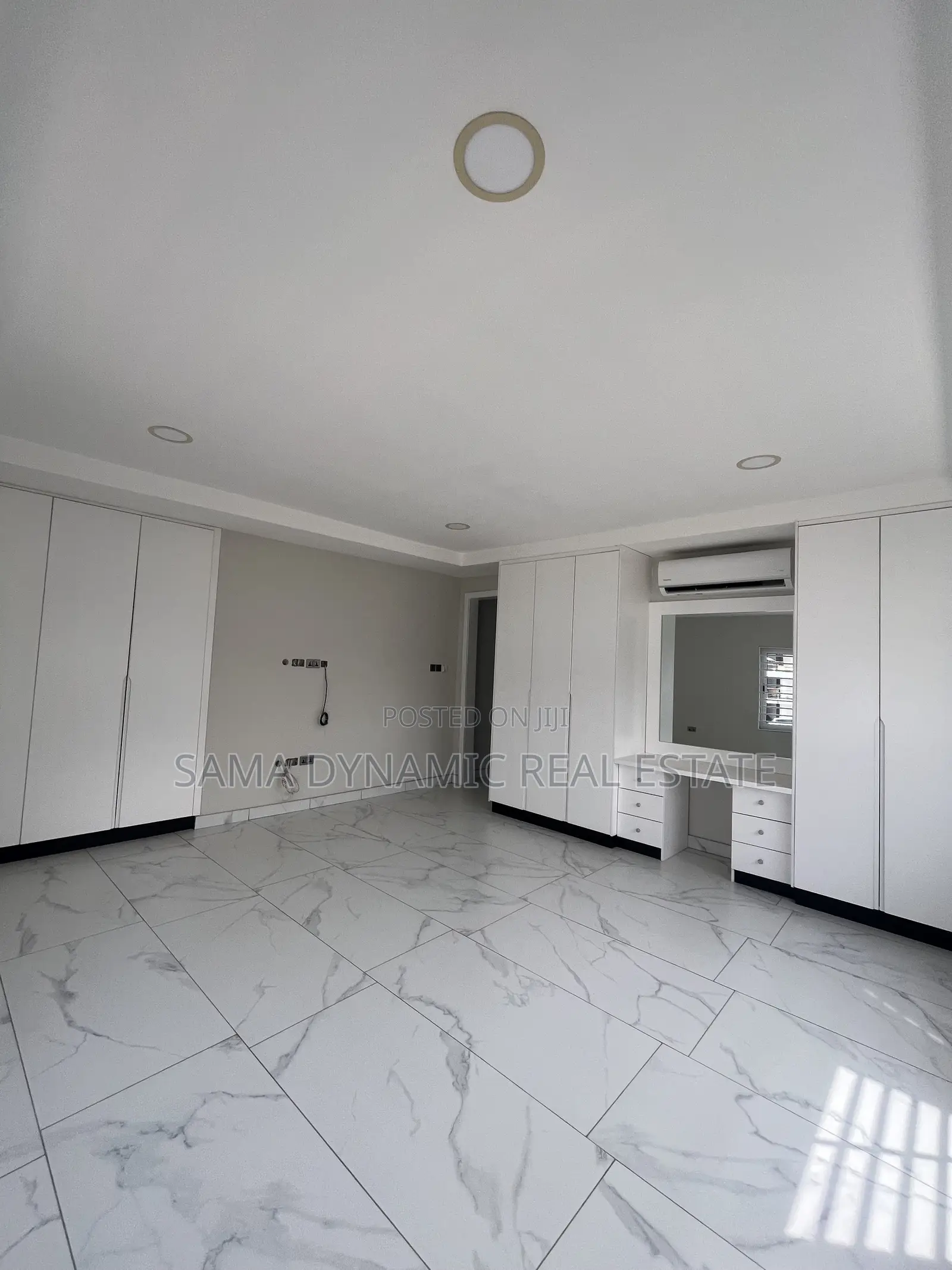 4bdrm House in Roundabout, Tseaddo for sale