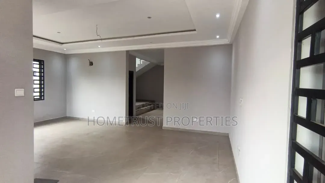 3bdrm Duplex in Ga Odumase, Pentecost for sale