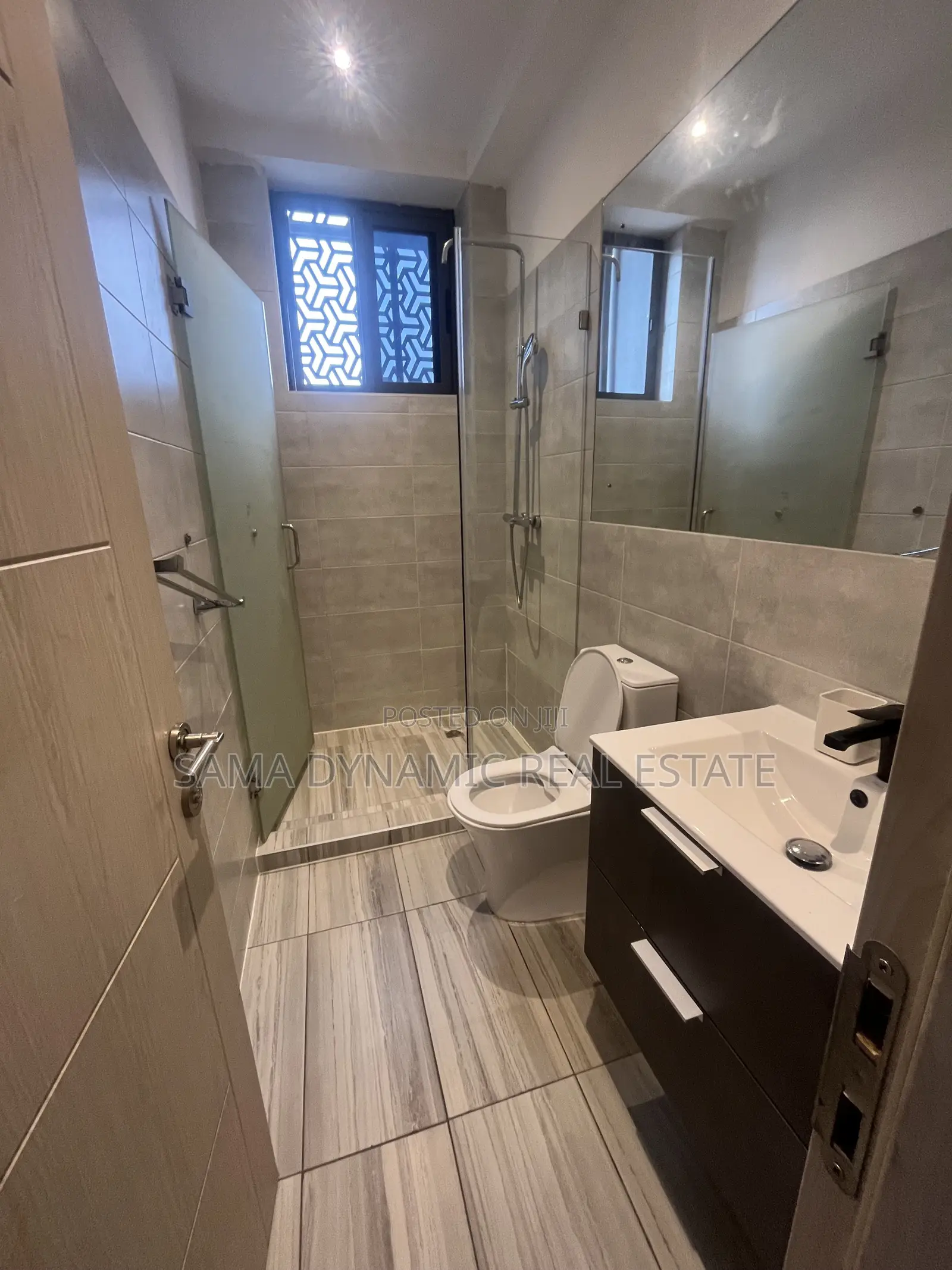 Furnished 2bdrm Apartment in Oxford Street, Osu for sale