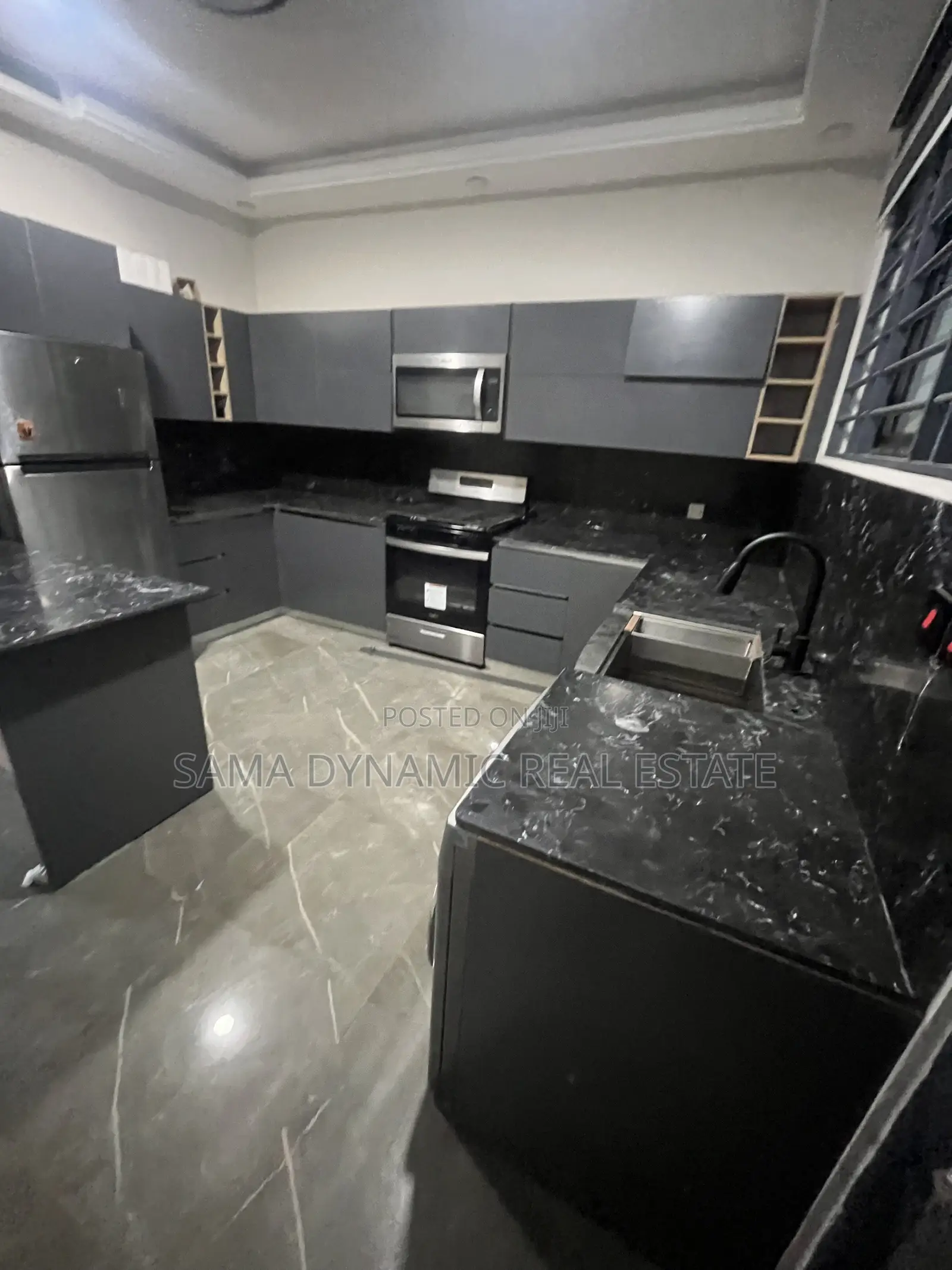 Furnished 5bdrm House in East Airport, Tseaddo for rent