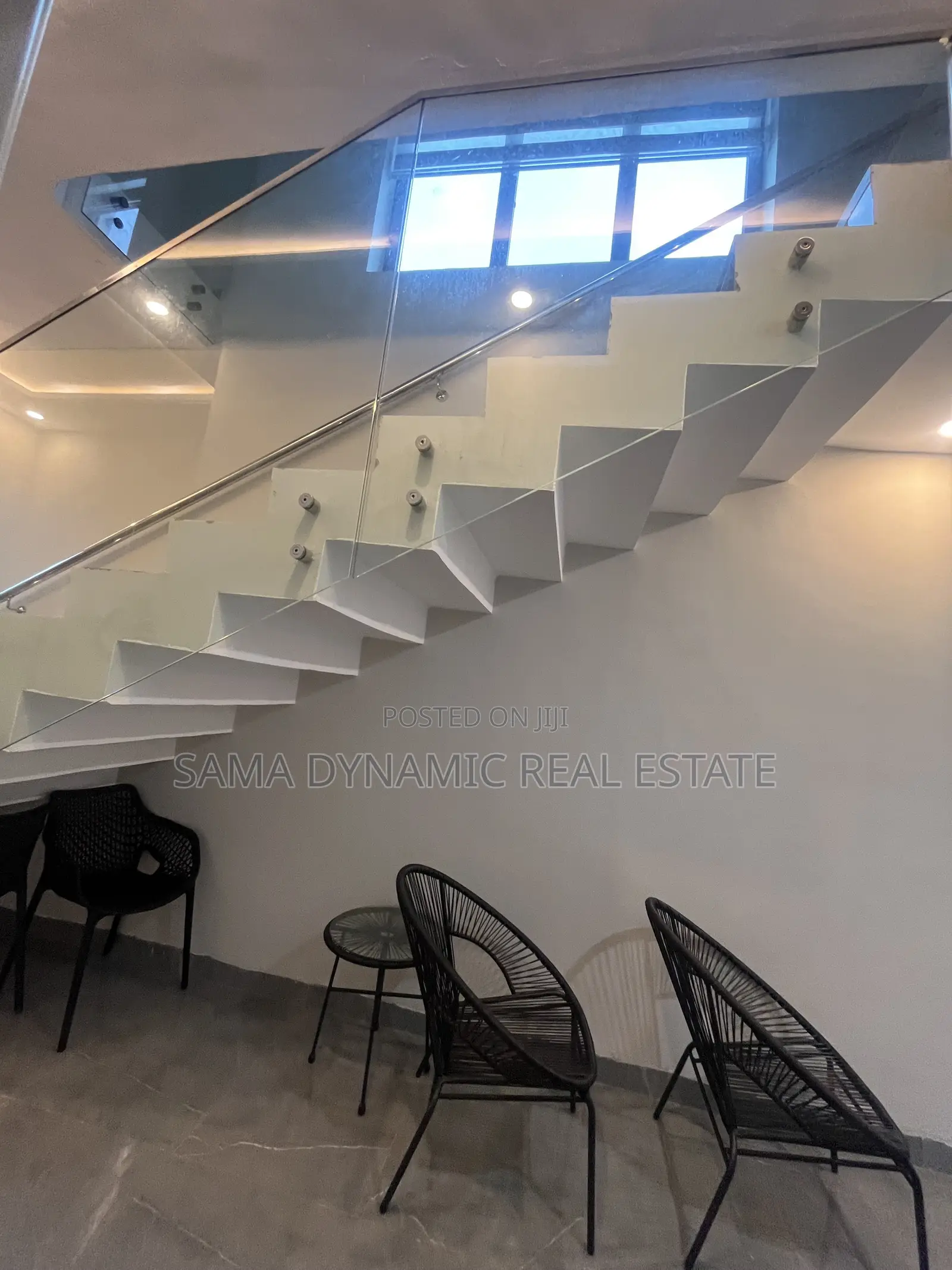 Furnished 5bdrm House in East Airport, Tseaddo for rent