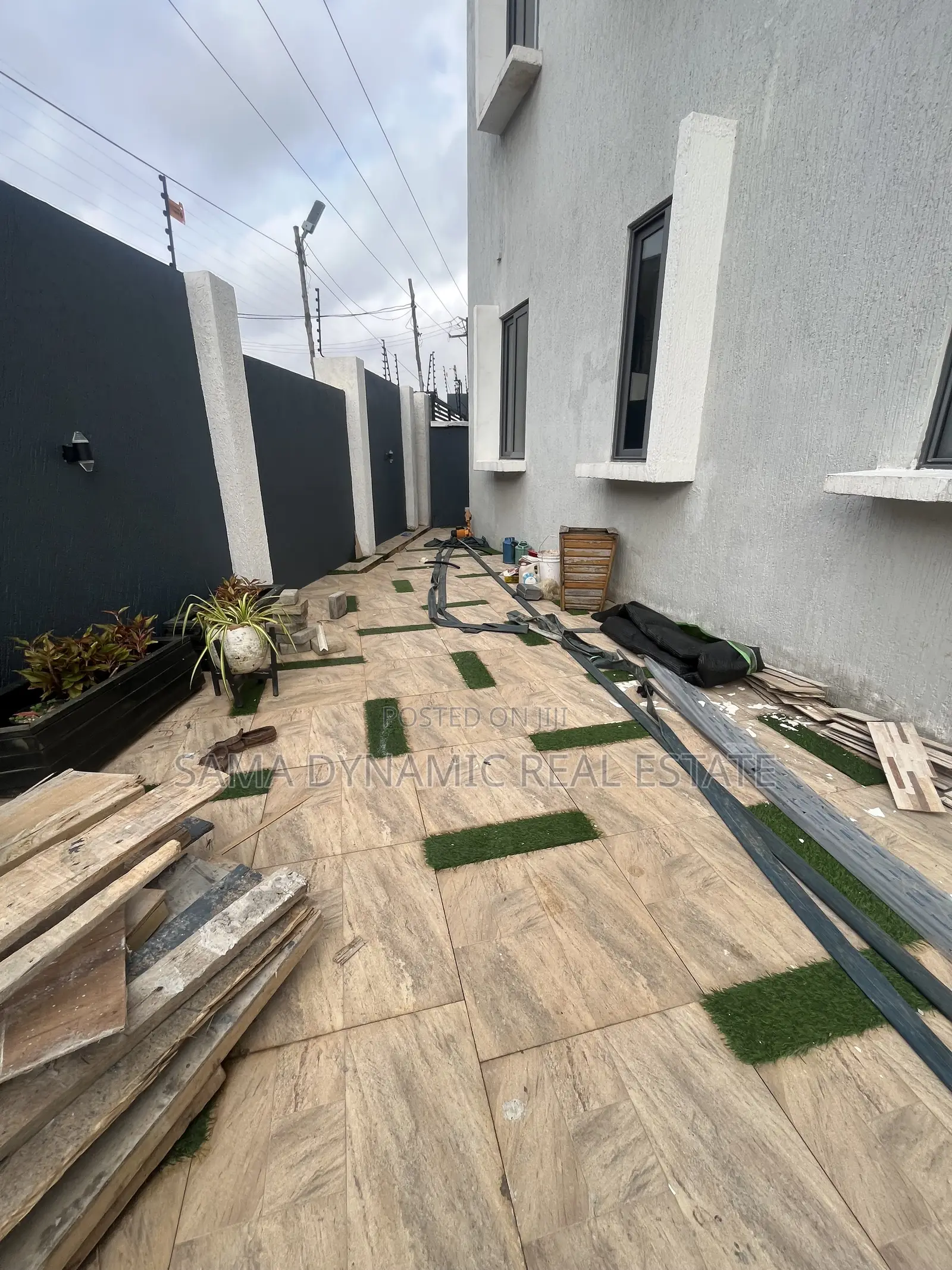 Furnished 5bdrm House in East Airport, Tseaddo for rent