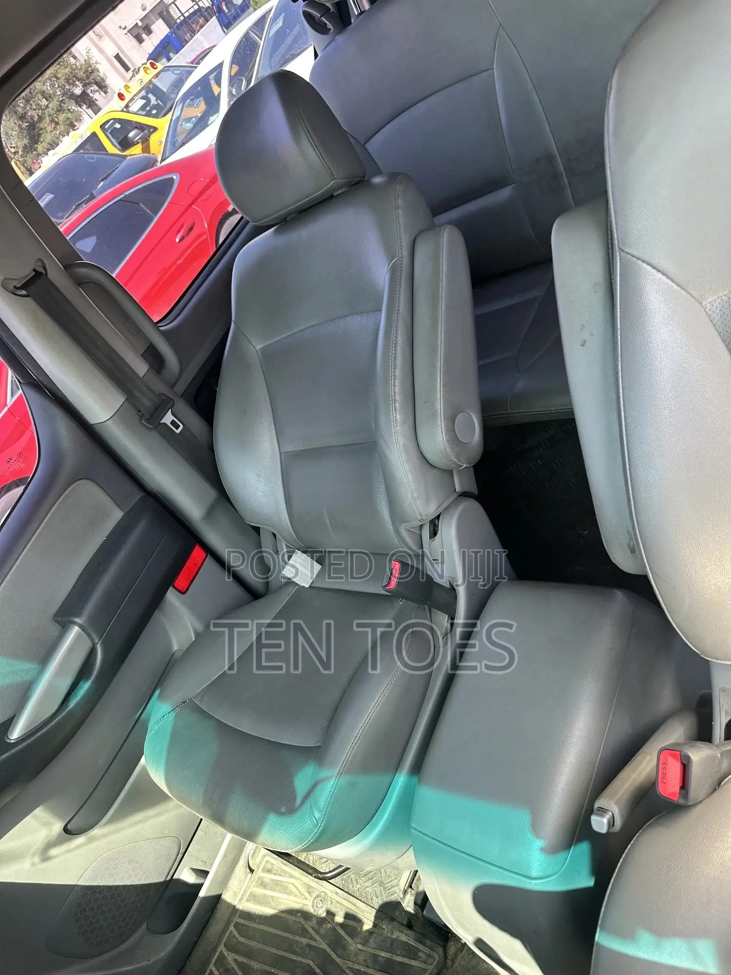 Hyundai Starex 2015 Grey
