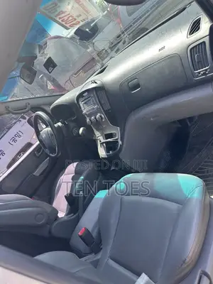 Hyundai Starex 2015 Grey