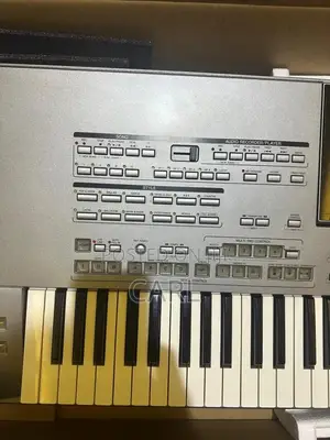 Yamaha Tyros5 76-Key Keyboard