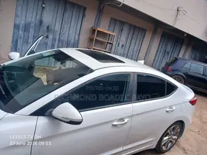 Hyundai Elantra 2017 White