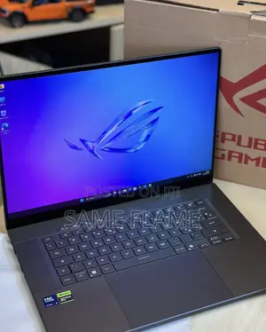 New Laptop Asus ROG Zephyrus G16 32GB Intel Core Ultra 9 SSD 1T