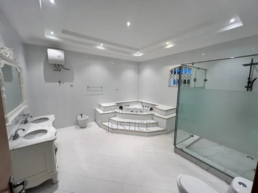 5bdrm Mansion in East Legon, Ghana Link Area for rent