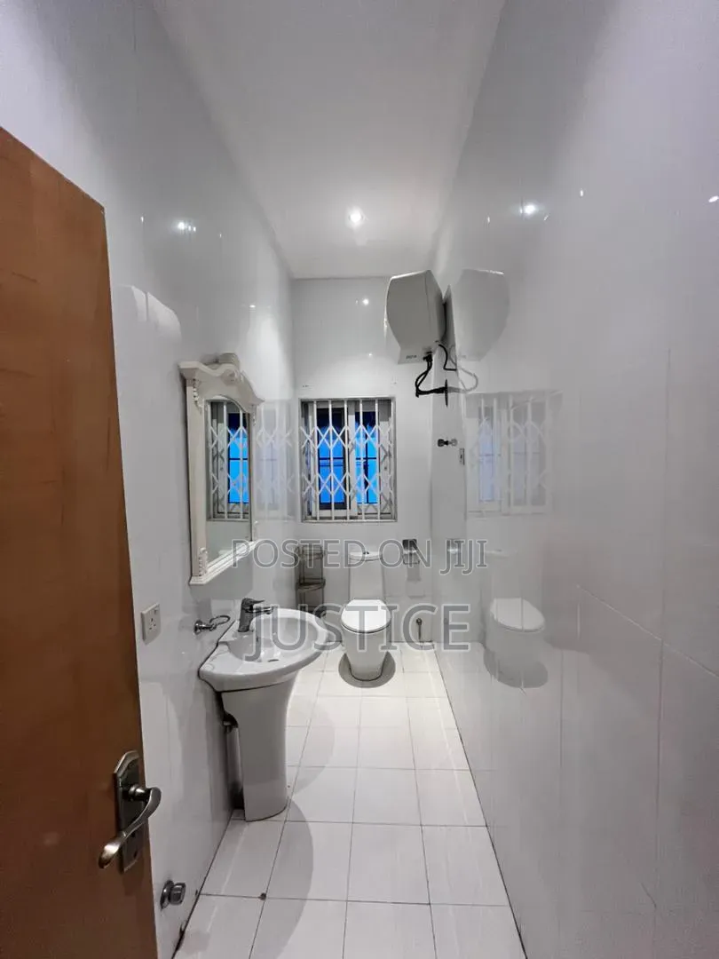 5bdrm Mansion in East Legon, Ghana Link Area for rent