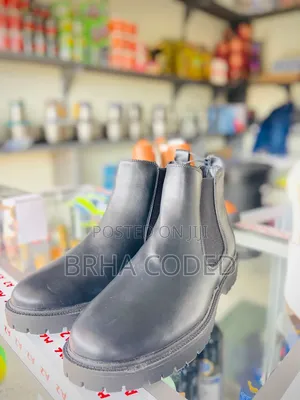 Classic Tan Chelsea Boots
