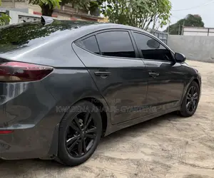 Hyundai Elantra 2018 Gray