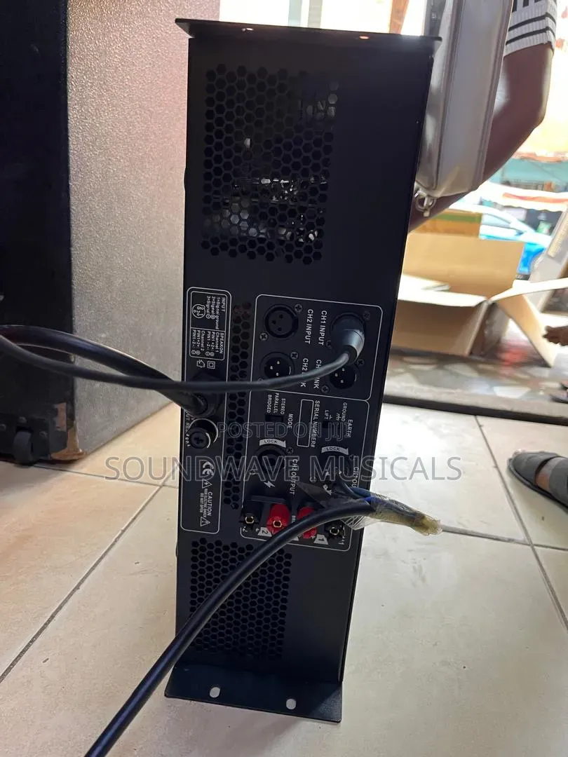 MT-10000 Bass Amplifier