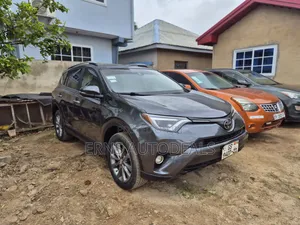 Toyota RAV4 Limited 4dr SUV (2.5L 4cyl 6A) 2018 Black