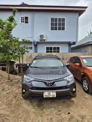 Toyota RAV4 Limited 4dr SUV (2.5L 4cyl 6A) 2018 Black