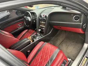 Bentley Flying Spur V8 2019 Gray