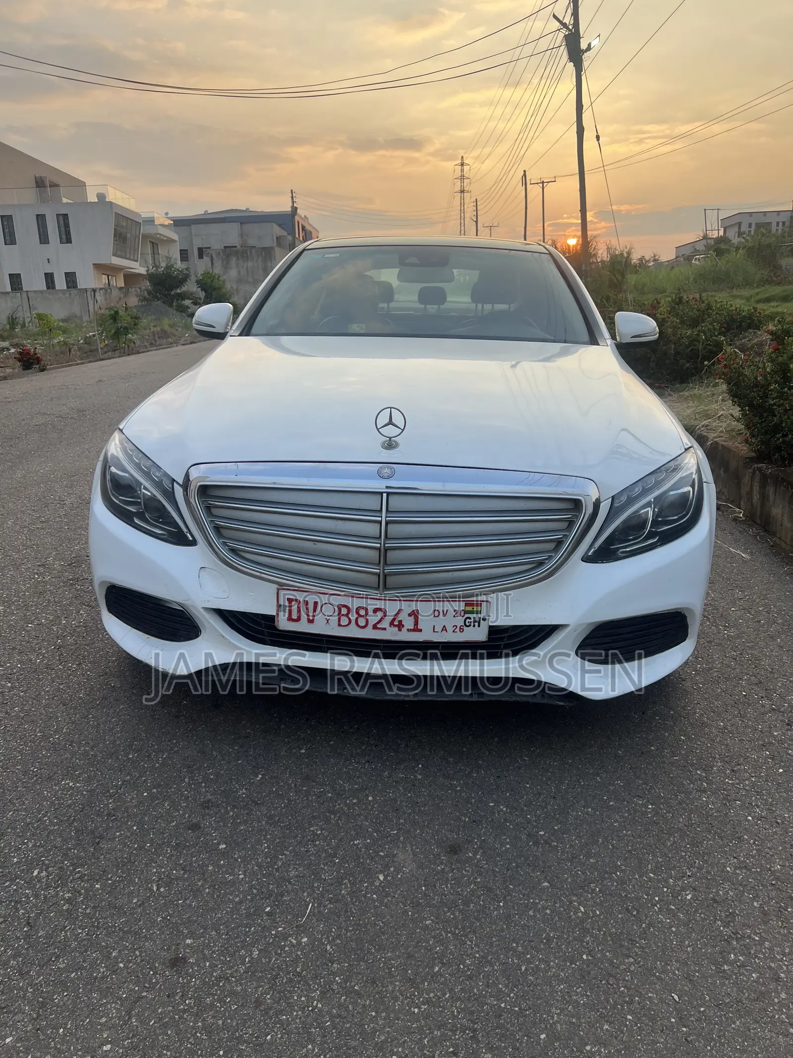 Mercedes-Benz C300 Luxury Sedan RWD (2.0L 4cyl 7A) 2016 White
