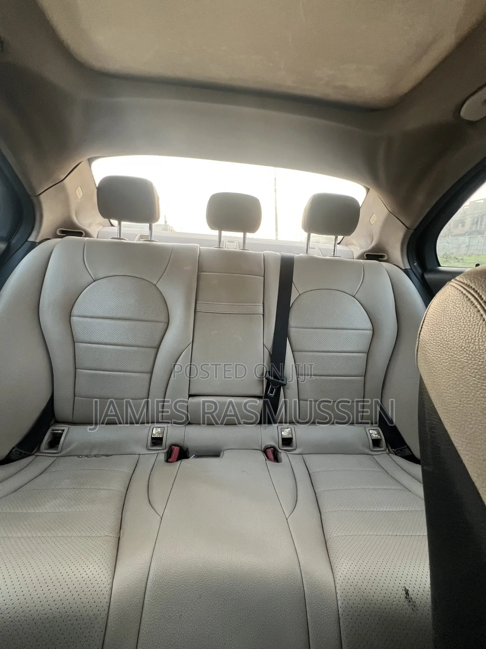 Mercedes-Benz C300 Luxury Sedan RWD (2.0L 4cyl 7A) 2016 White