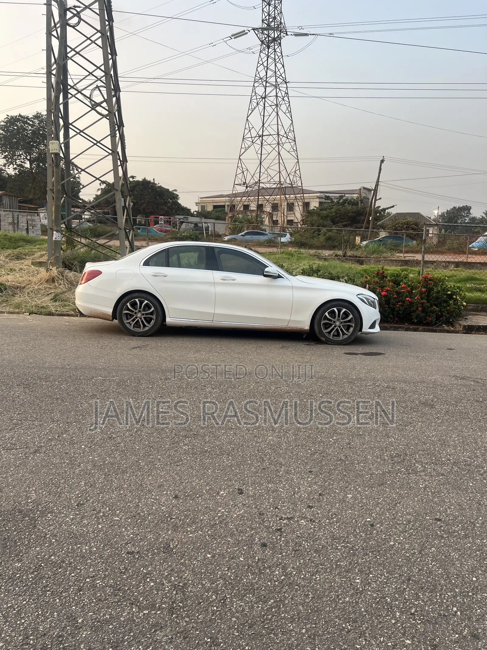 Mercedes-Benz C300 Luxury Sedan RWD (2.0L 4cyl 7A) 2016 White