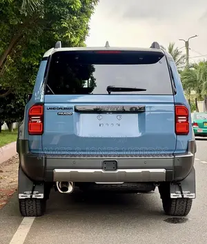New Toyota Land Cruiser Prado 2.8 2024 Blue