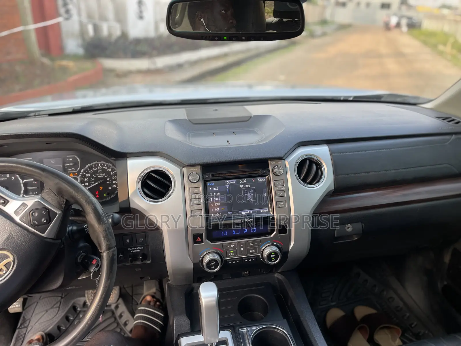 Toyota Tundra 2015 Silver