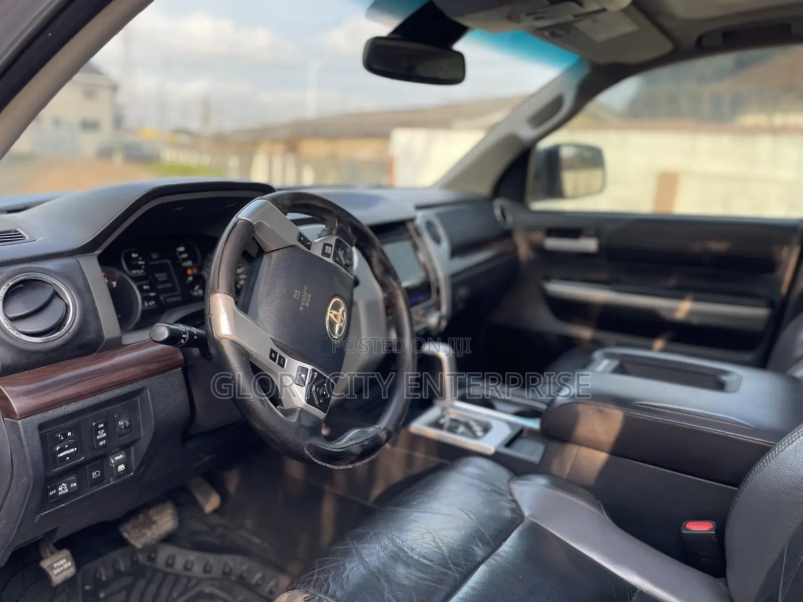 Toyota Tundra 2015 Silver