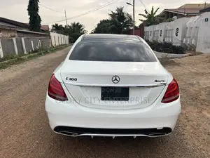Mercedes-Benz C300 2016 White