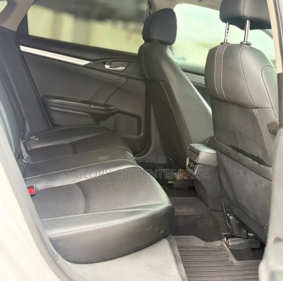Honda Civic Touring Sedan 2019 White