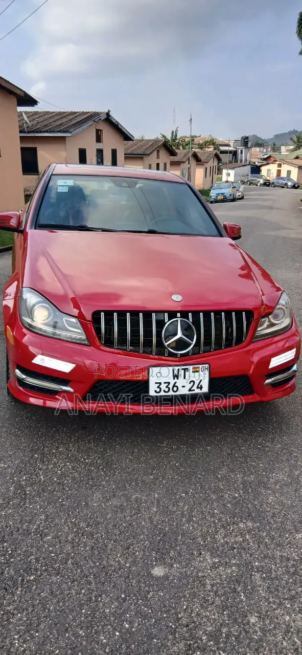 Mercedes-Benz C300 2015 Red