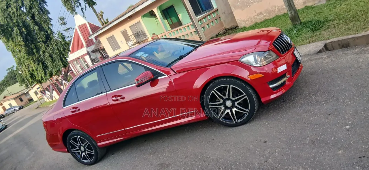 Mercedes-Benz C300 2015 Red