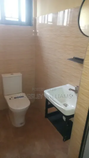 2bdrm Apartment in Afoko Foto for rent