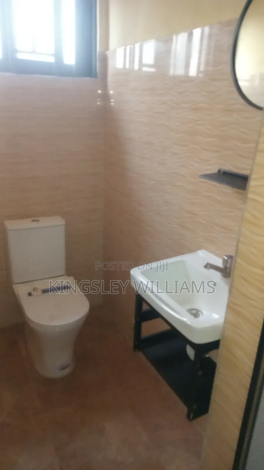 2bdrm Apartment in Afoko Foto for rent