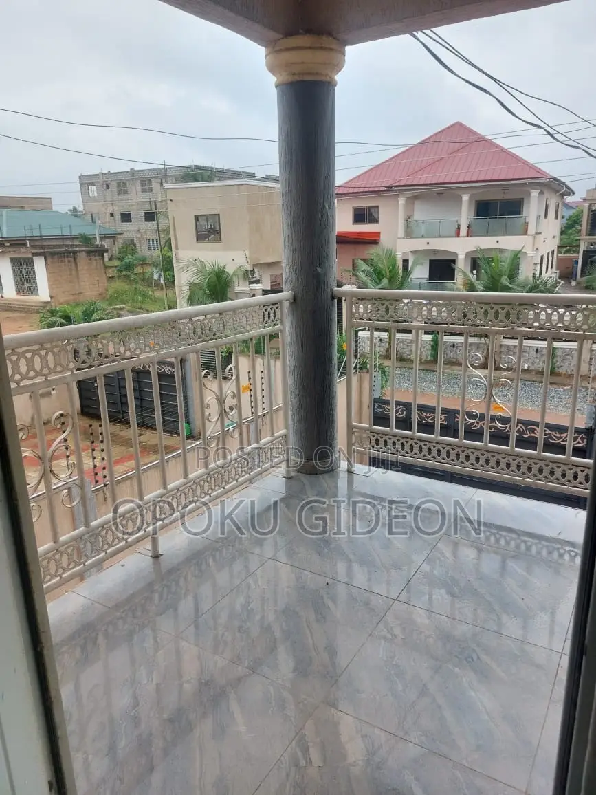 3bdrm Duplex in Ga Odumase, Olebu for sale