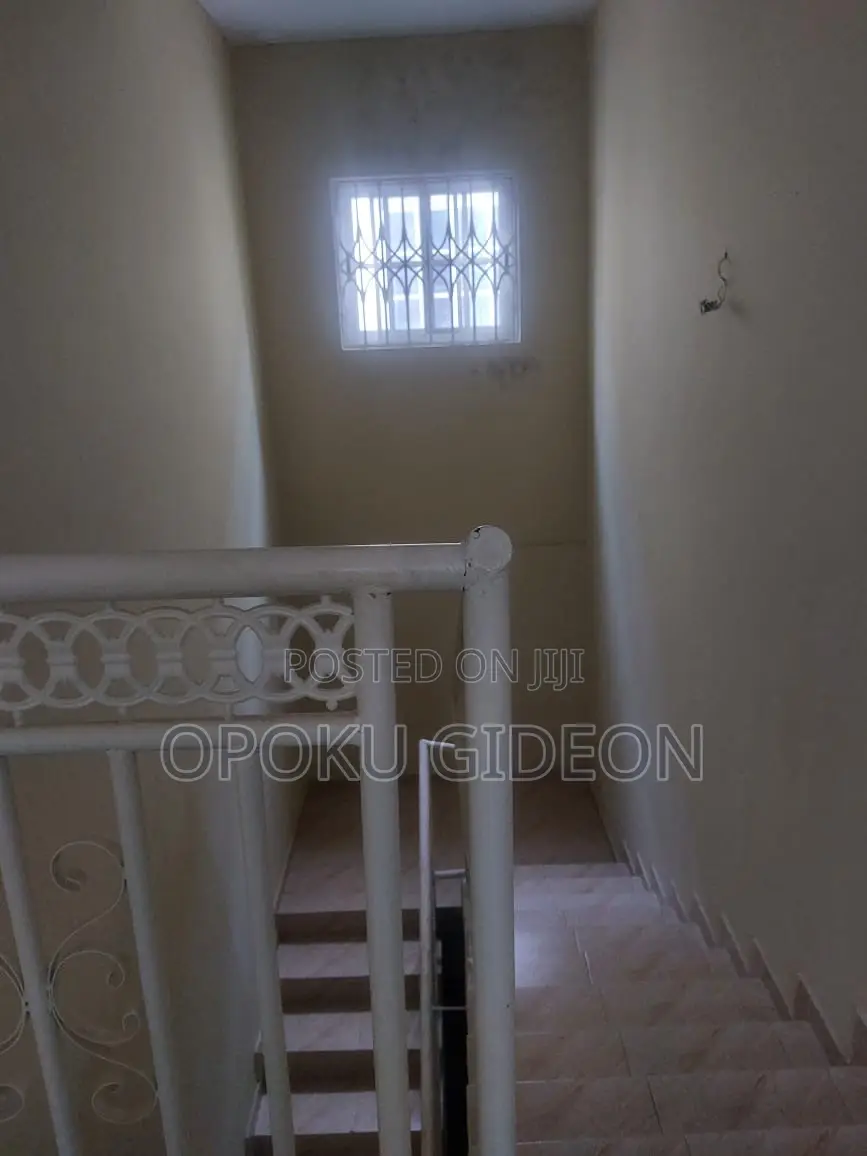 3bdrm Duplex in Ga Odumase, Olebu for sale
