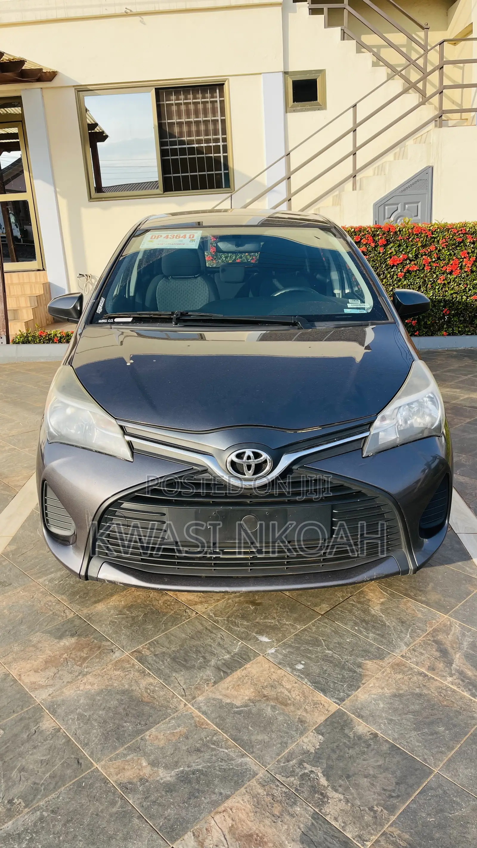 Toyota Yaris L Hatchback 5dr 2016 Gray