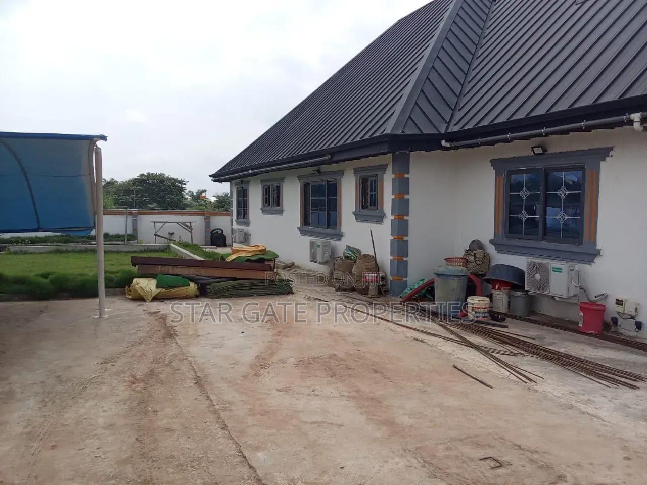 4bdrm House in Amoabeng , Near, Kumasi Metropolitan for sale