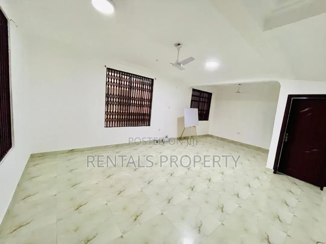 3bdrm House in Abokobi, Pentecost for rent