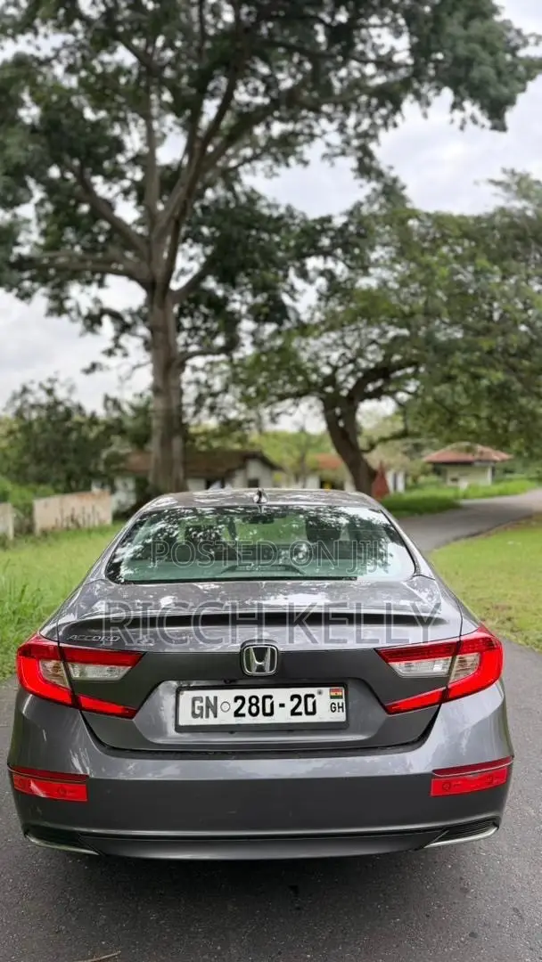 Honda Accord LX (1.5L 4cyl Turbo CVT) 2019 Silver