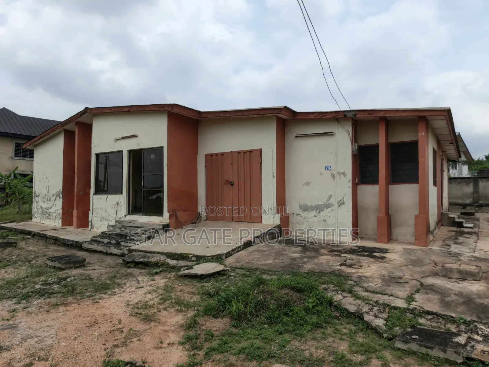 4bdrm House in Kwabre, Kumasi Metropolitan for sale