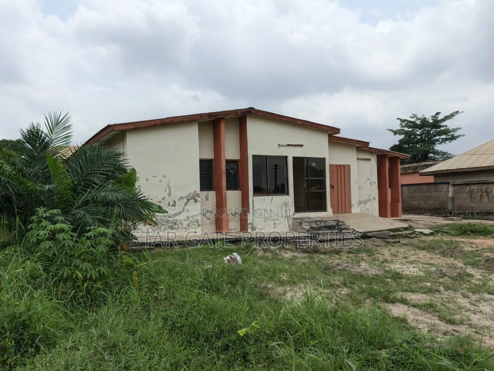 4bdrm House in Kwabre, Kumasi Metropolitan for sale