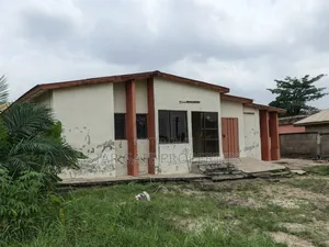 4bdrm House in Kwabre, Kumasi Metropolitan for sale