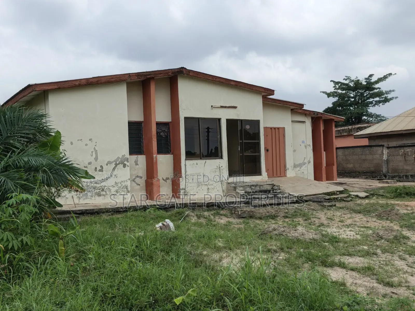 4bdrm House in Kwabre, Kumasi Metropolitan for sale