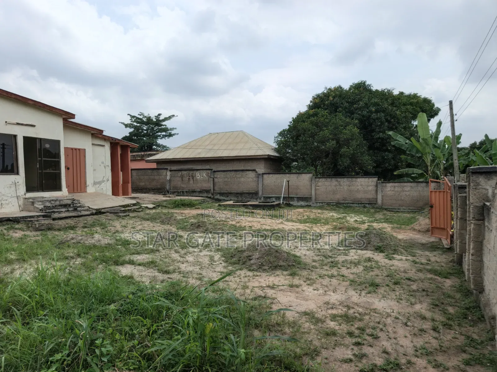4bdrm House in Kwabre, Kumasi Metropolitan for sale