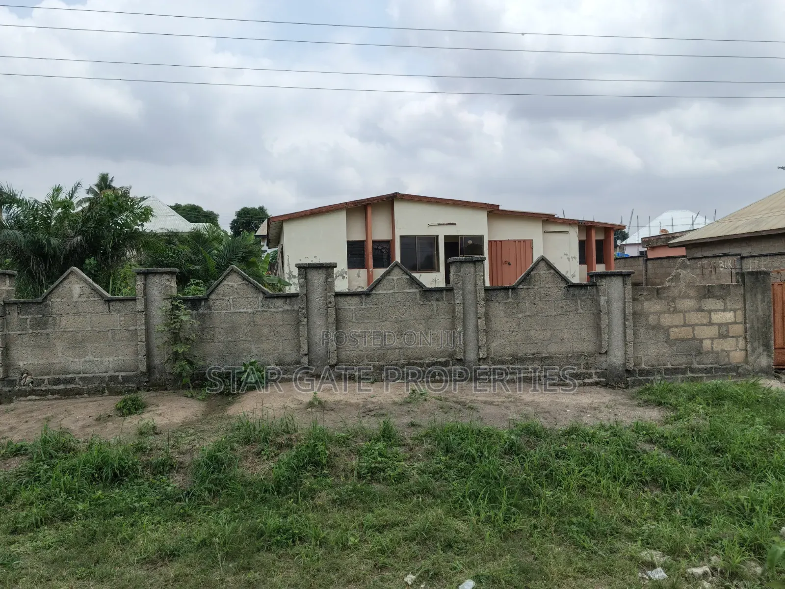 4bdrm House in Kwabre, Kumasi Metropolitan for sale