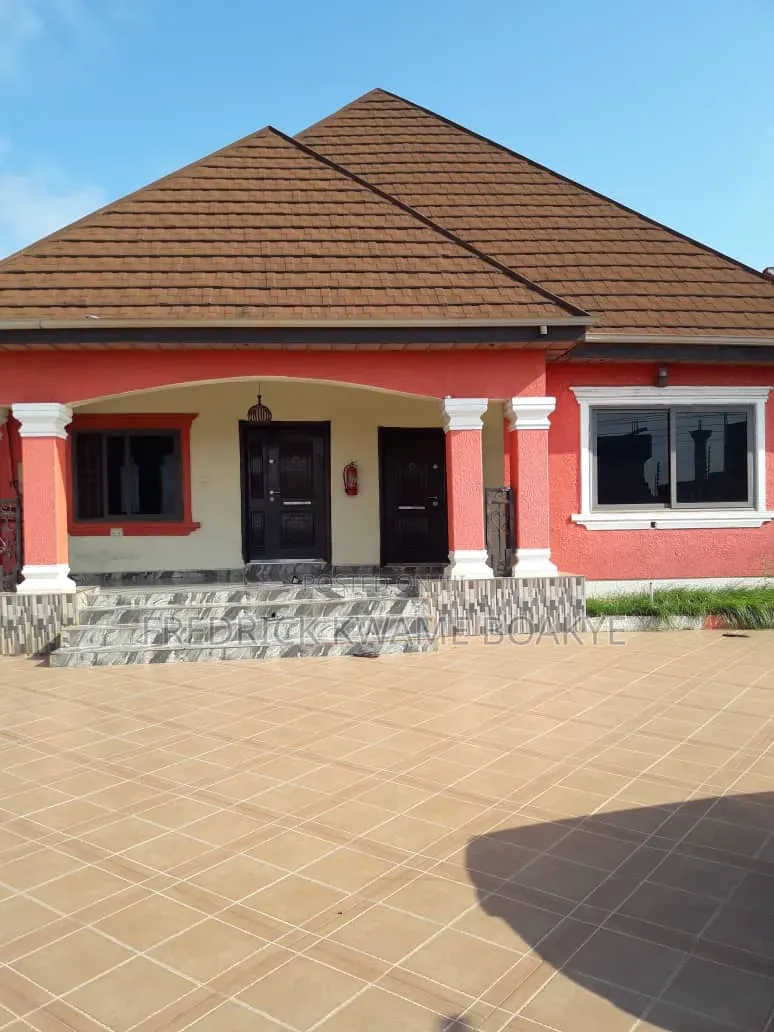 Furnished 4bdrm House in Brother K Estate, Kumasi Metropolitan for sale