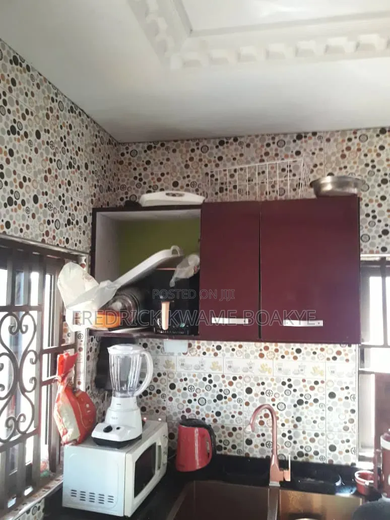 Furnished 4bdrm House in Brother K Estate, Kumasi Metropolitan for sale
