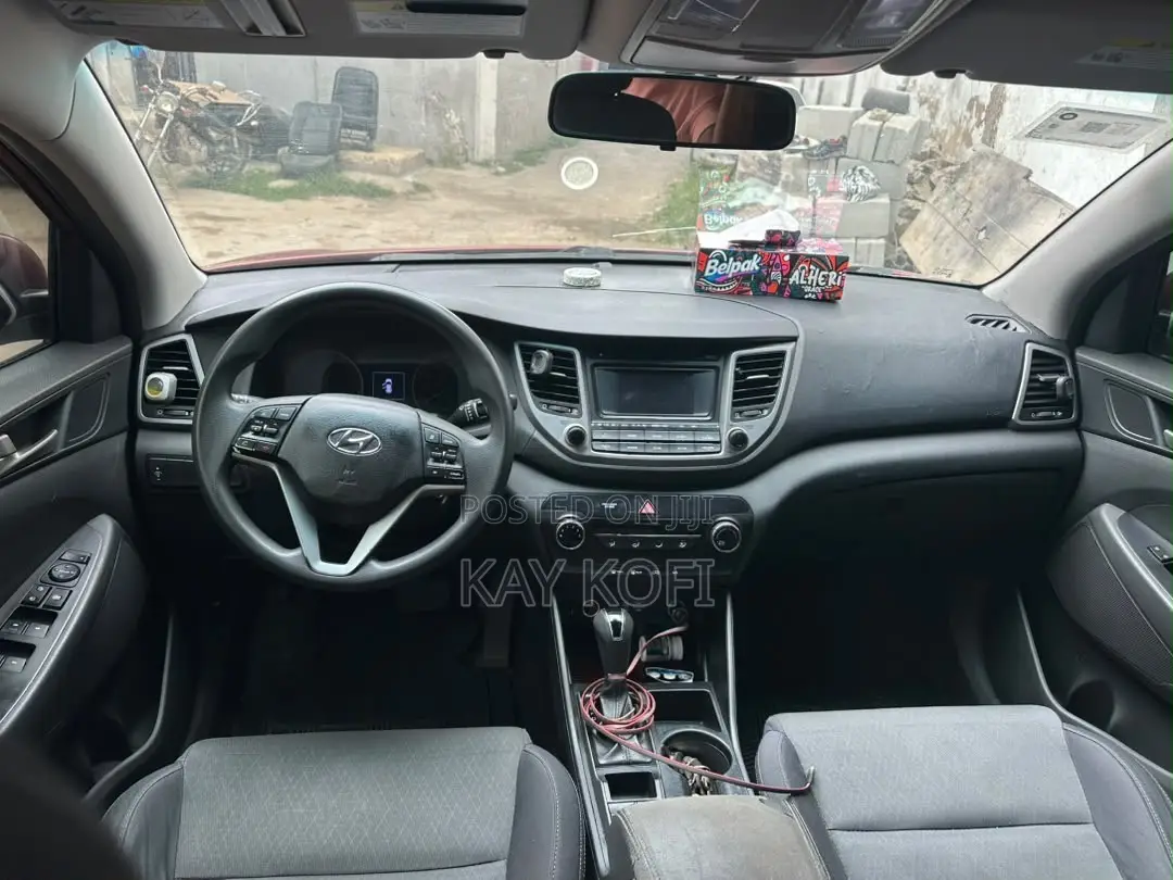 Hyundai Tucson SE AWD 2018 Brown