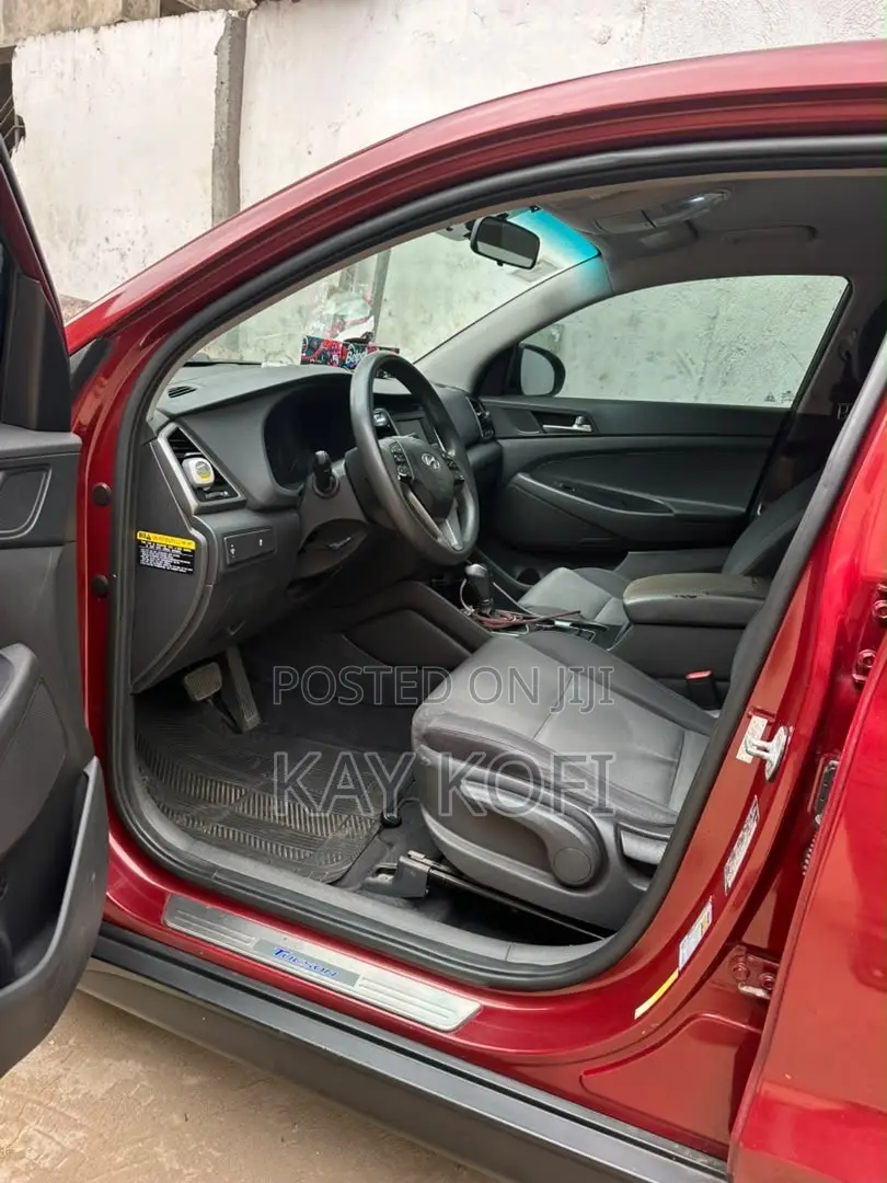Hyundai Tucson SE AWD 2018 Brown